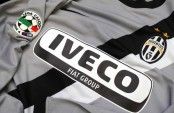 Lo sponsor Iveco sulla maglia della Juventus