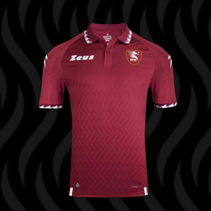 Zeus Presenta Le Maglie Della Salernitana 2023 2024